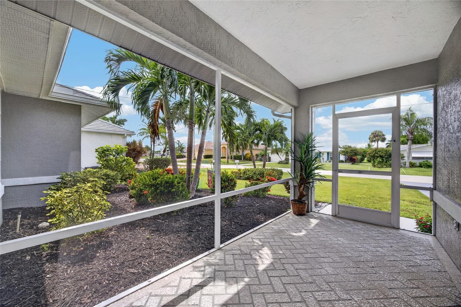 Single Family Residence at 4933 SEVILLE CT, CAPE CORAL, photo 4 of 52