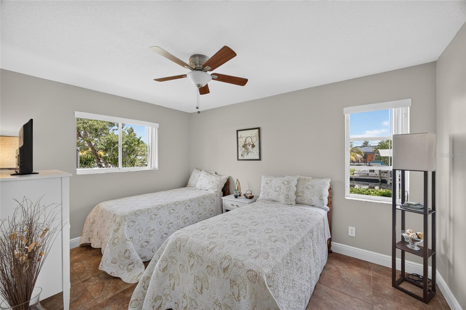Single Family Residence at 4933 SEVILLE CT, CAPE CORAL, photo 27 of 52