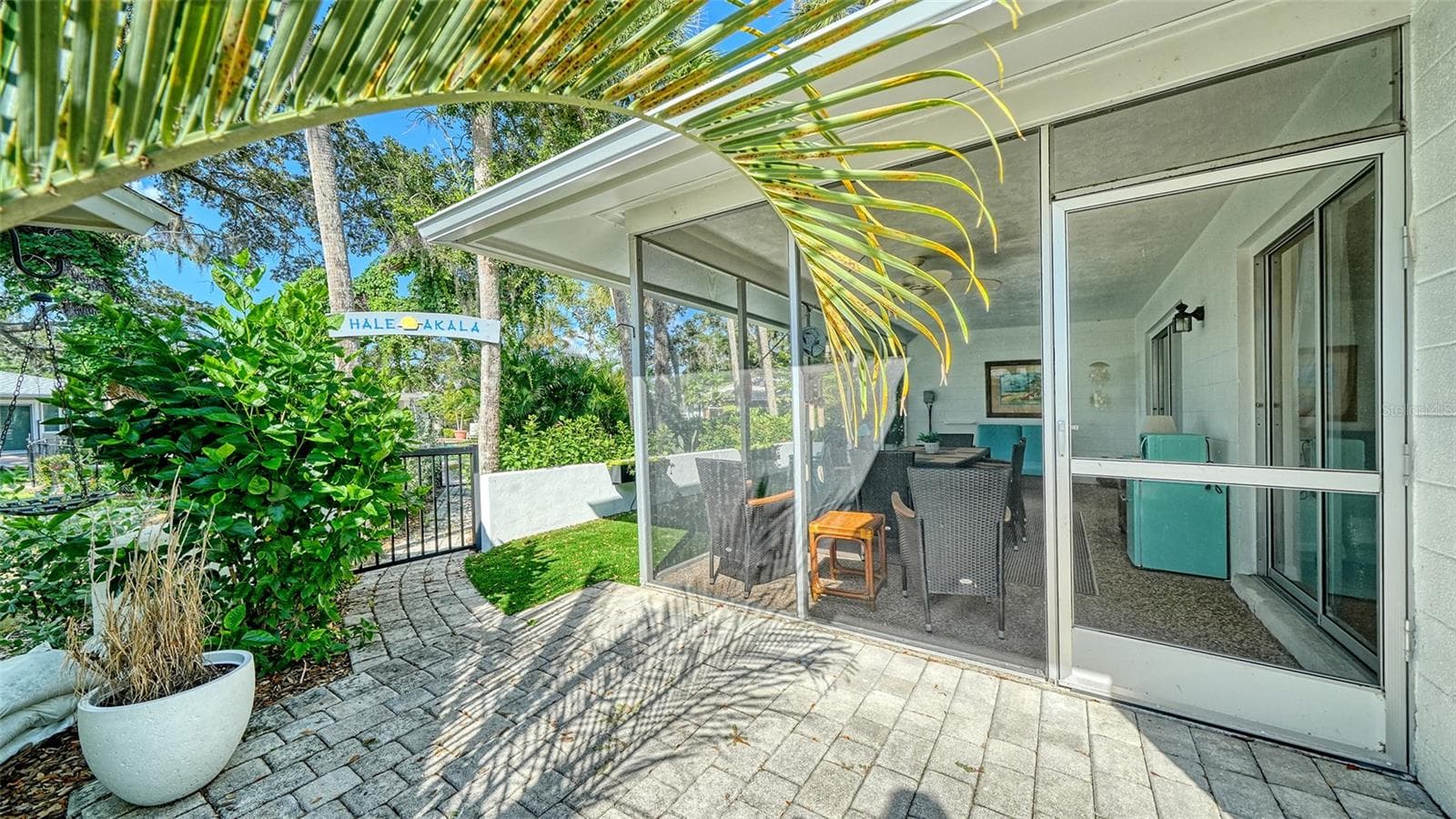 Outdoor Grilling Patio - 1229 MOONMIST CIR #P6, SARASOTA