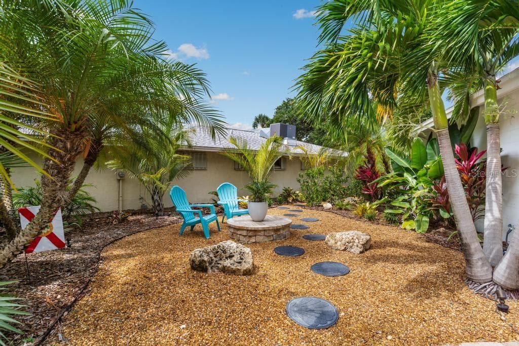 Family Gathering Area - 1229 MOONMIST CIR #P6, SARASOTA