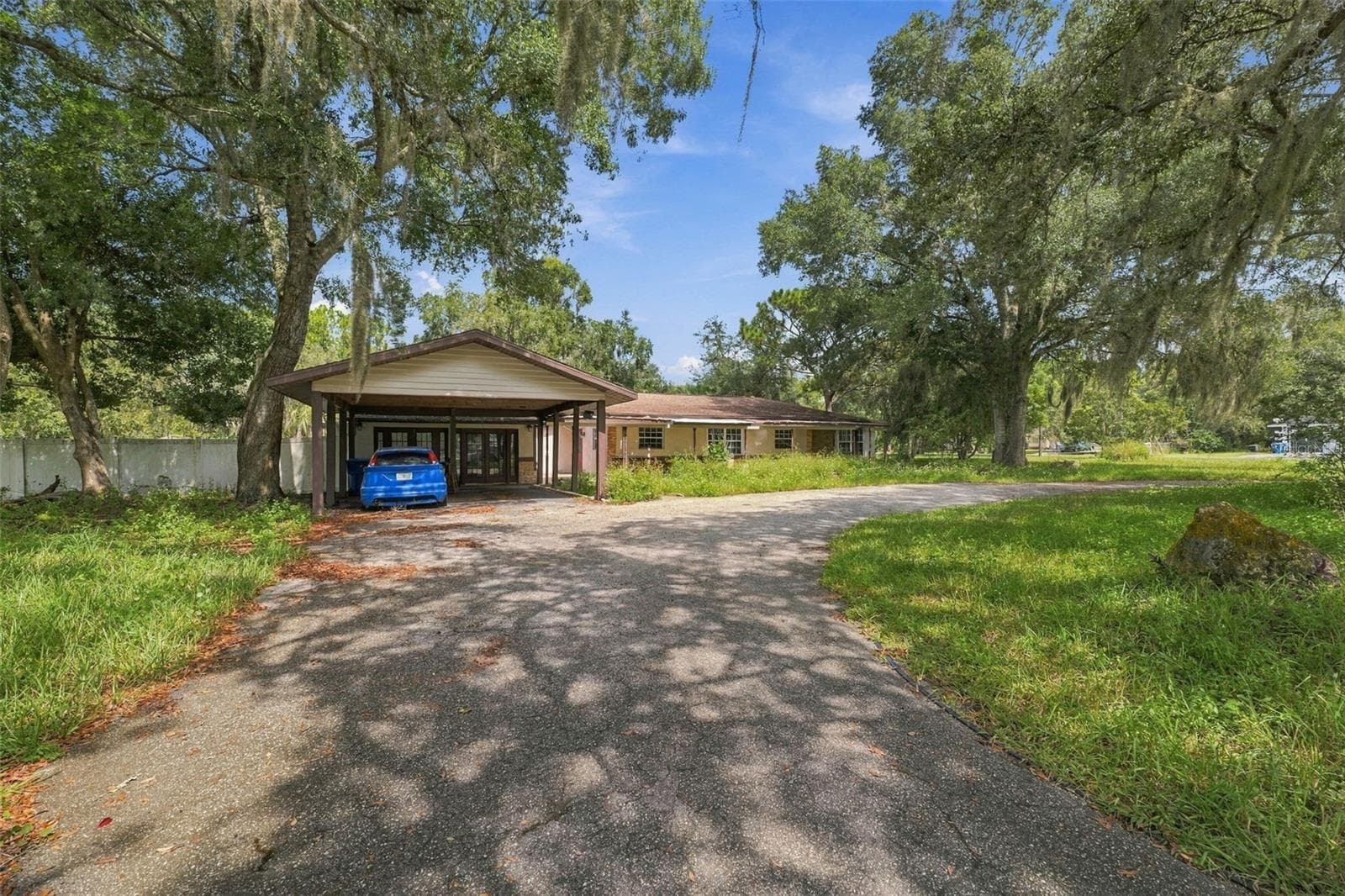 Front Exterior - 15499 OAKCREST CIR, BROOKSVILLE