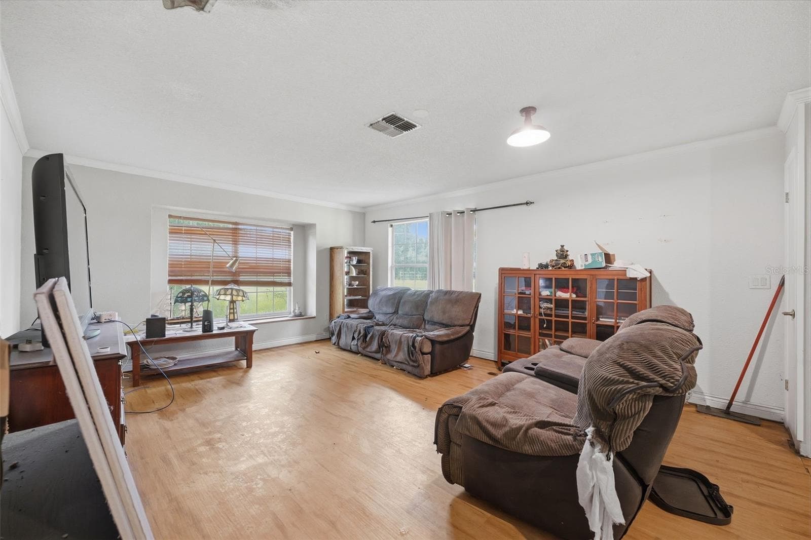 Living - 15499 OAKCREST CIR, BROOKSVILLE