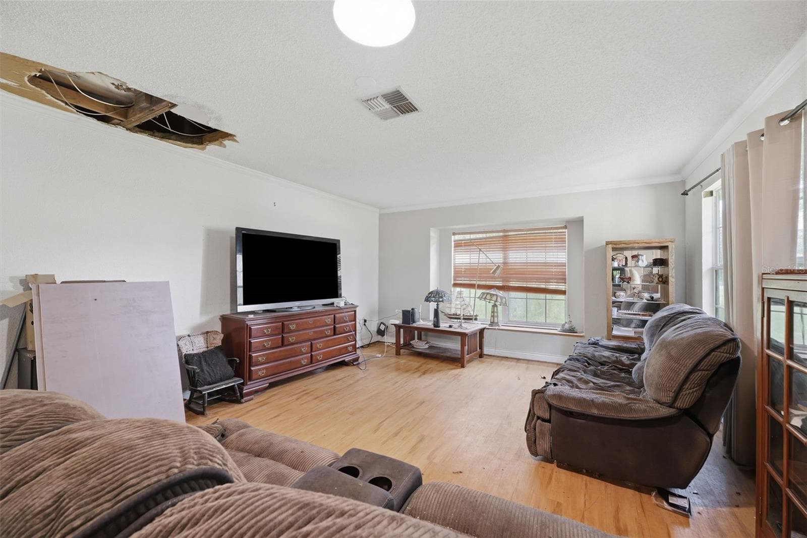 Living - 15499 OAKCREST CIR, BROOKSVILLE