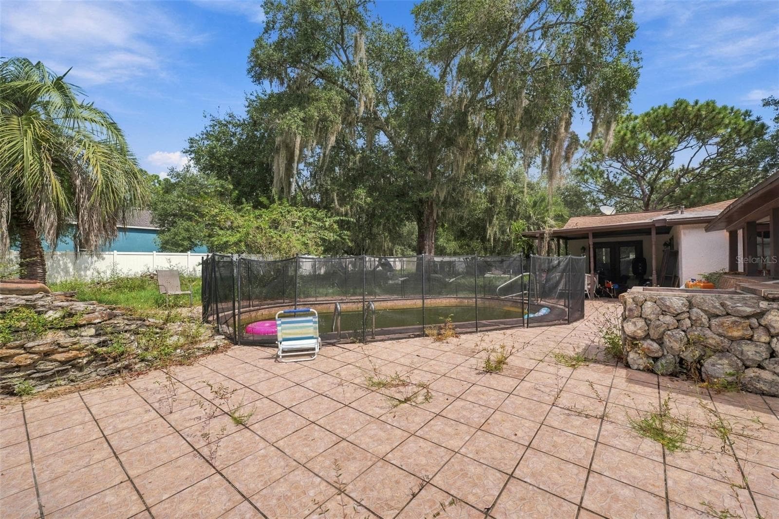 Rear Exterior/Pool Area - 15499 OAKCREST CIR, BROOKSVILLE