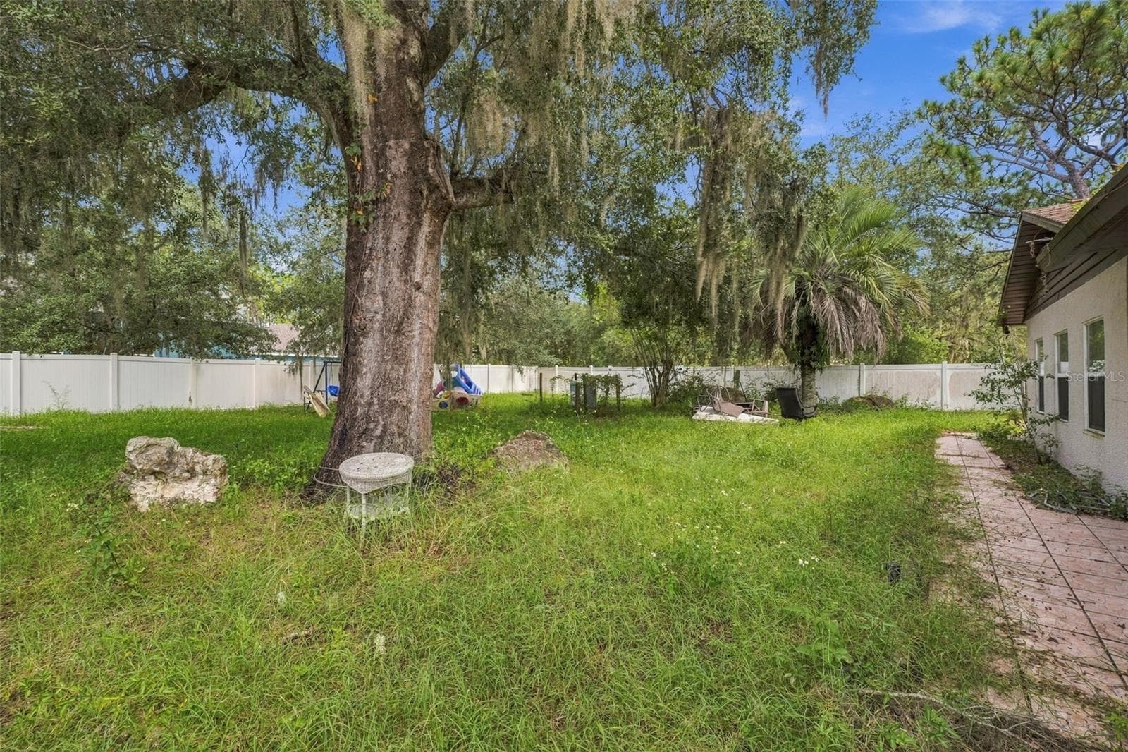 Rear Exterior - 15499 OAKCREST CIR, BROOKSVILLE