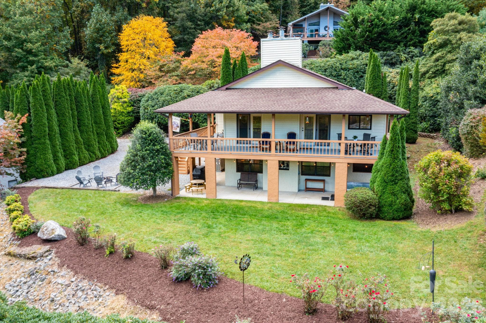352 Lewis Lane