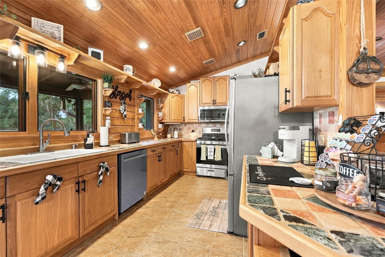 Kitchen - 18731 SE 30TH ST, MORRISTON