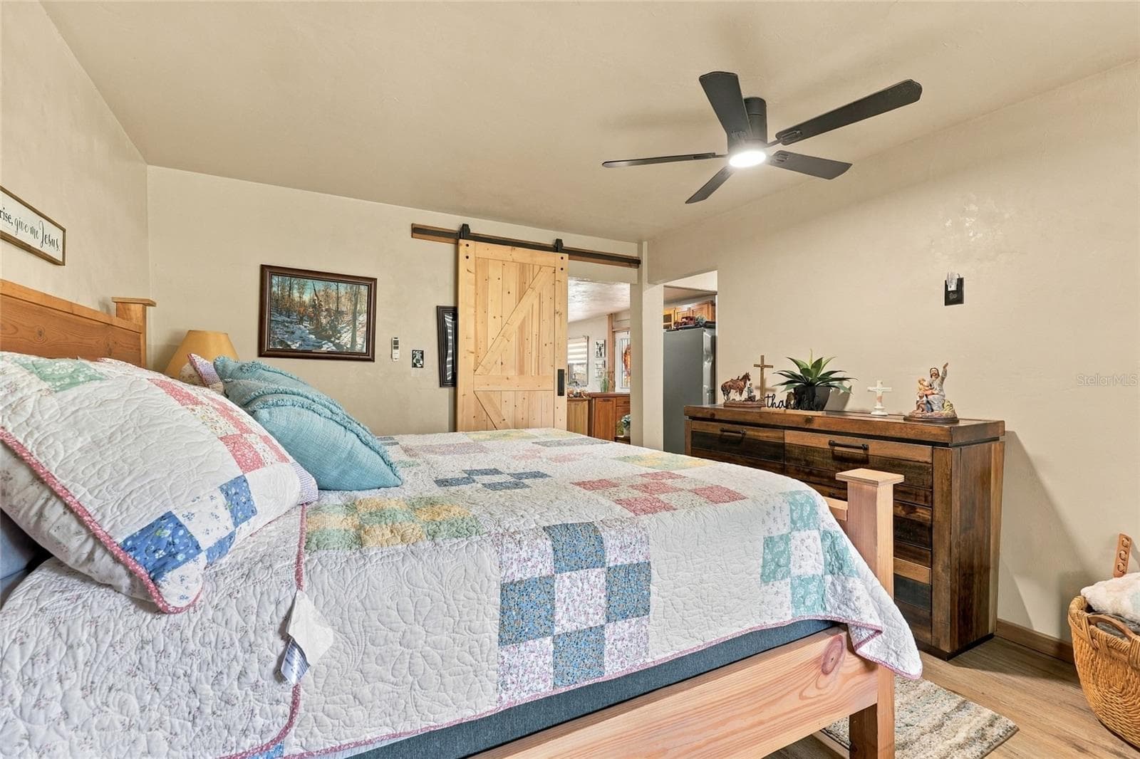 In-Law Apartment Master Bedroom - 18731 SE 30TH ST, MORRISTON