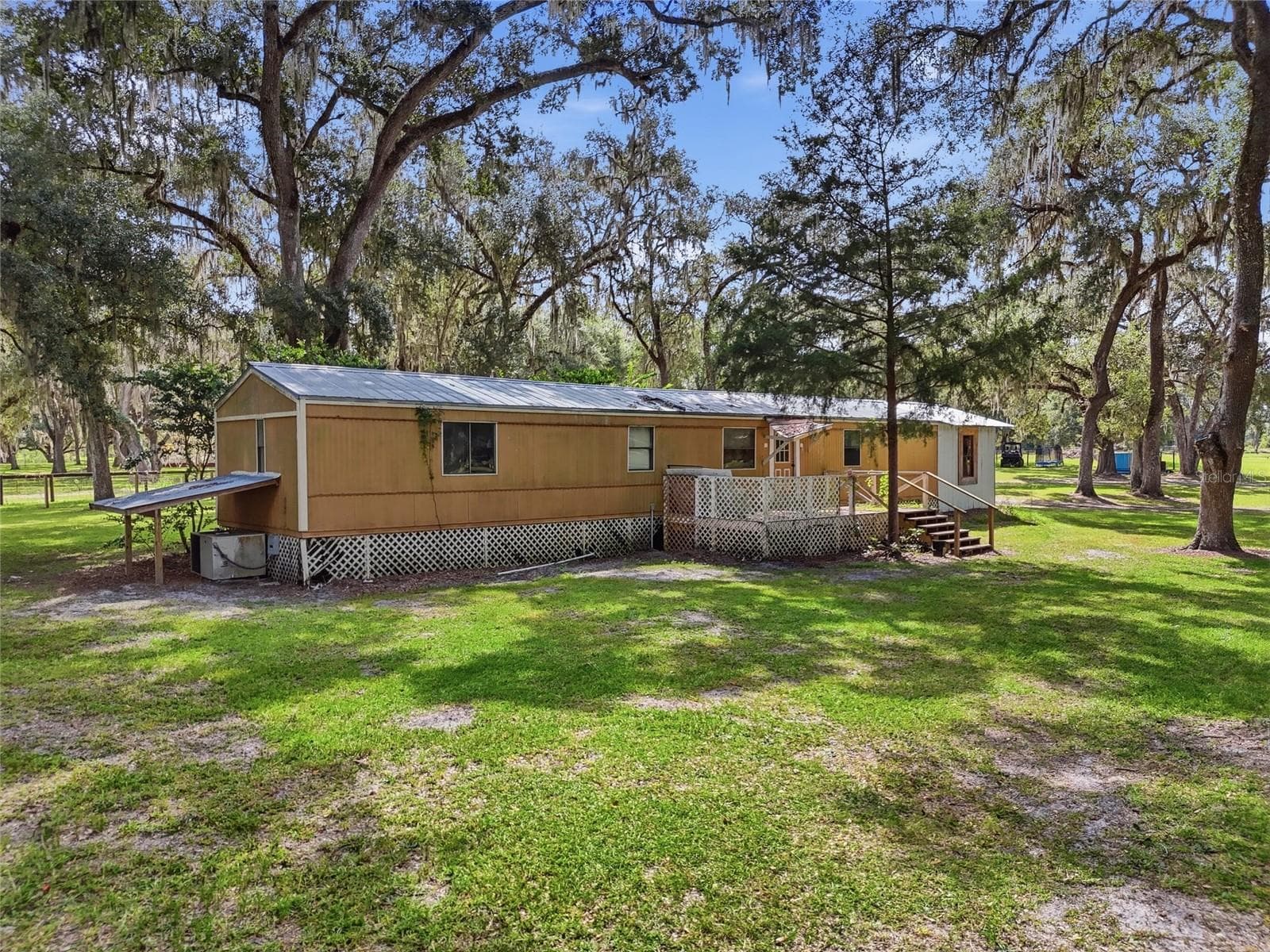 Mobile Home being Renovated - 18731 SE 30TH ST, MORRISTON