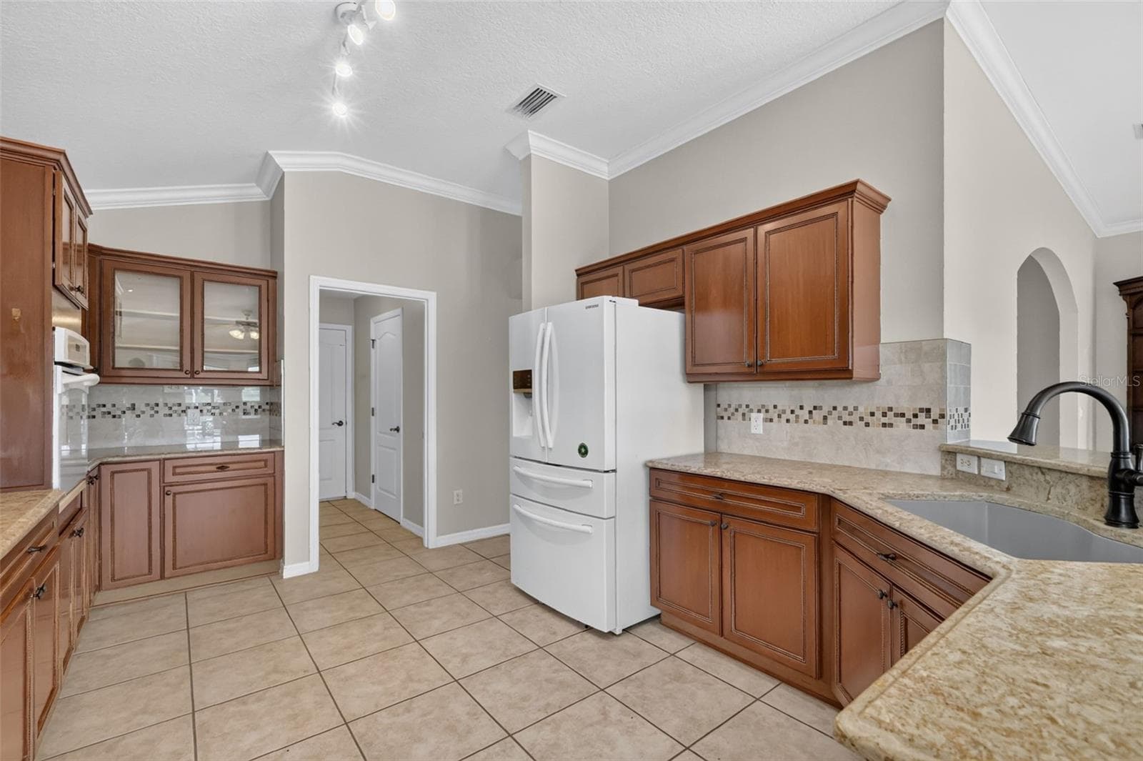 Kitchen - 2334 AMBLER CIR, THE VILLAGES