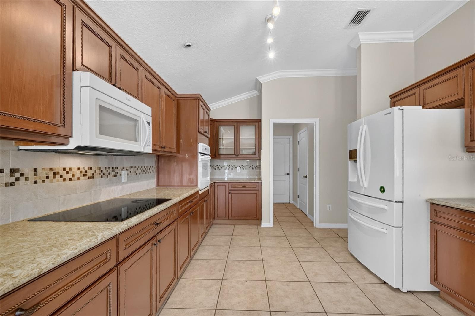 Kitchen - 2334 AMBLER CIR, THE VILLAGES