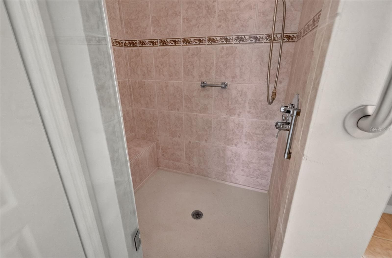 Primary Bathroom - 2334 AMBLER CIR, THE VILLAGES