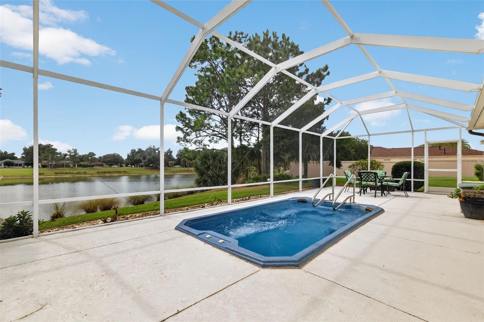 Expansive 756sf Birdcage with Swim Spa and Incredible Water Views! - 2334 AMBLER CIR, THE VILLAGES