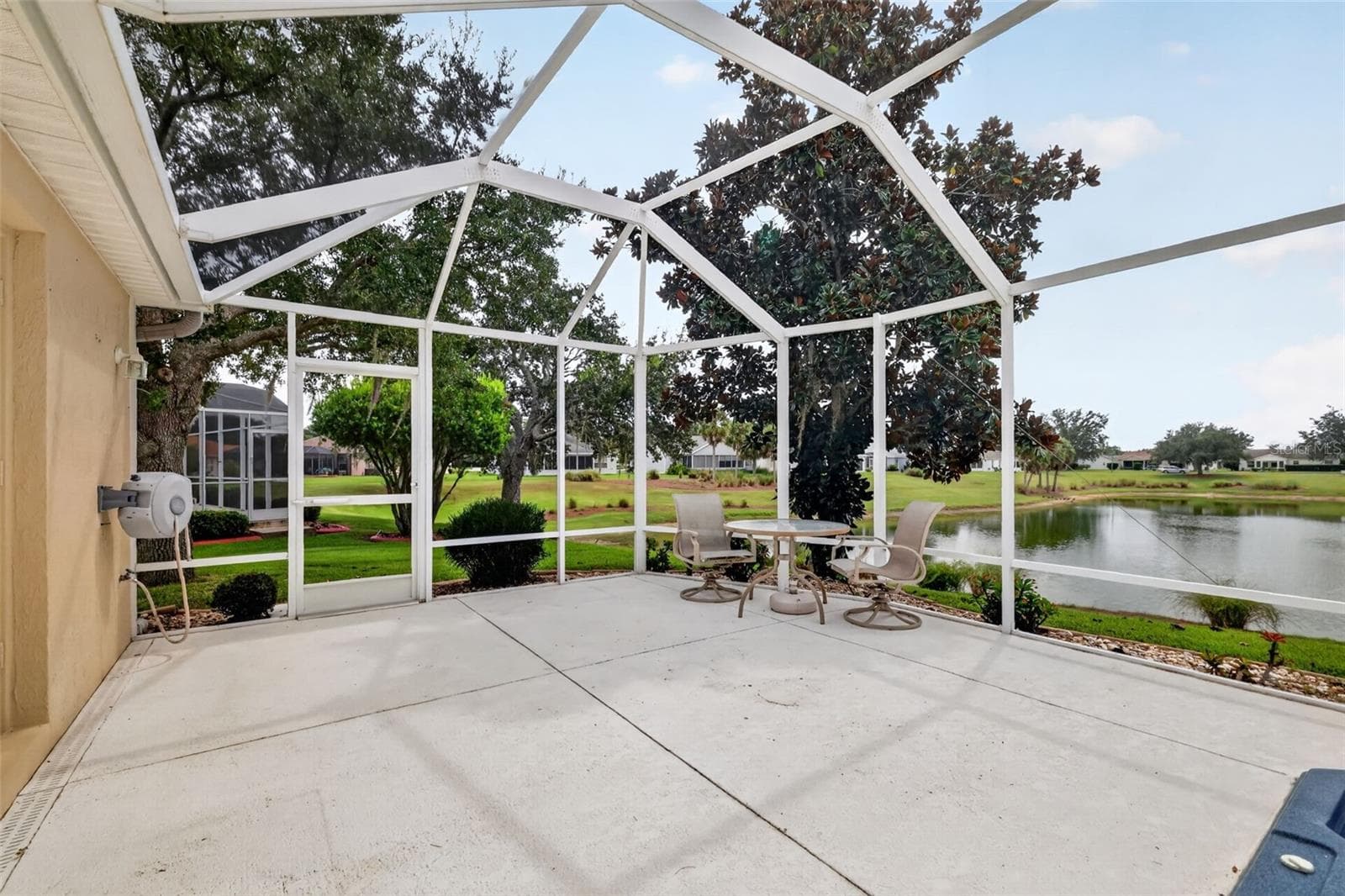 Expansive 756sf Birdcage with Incredible Water Views! - 2334 AMBLER CIR, THE VILLAGES