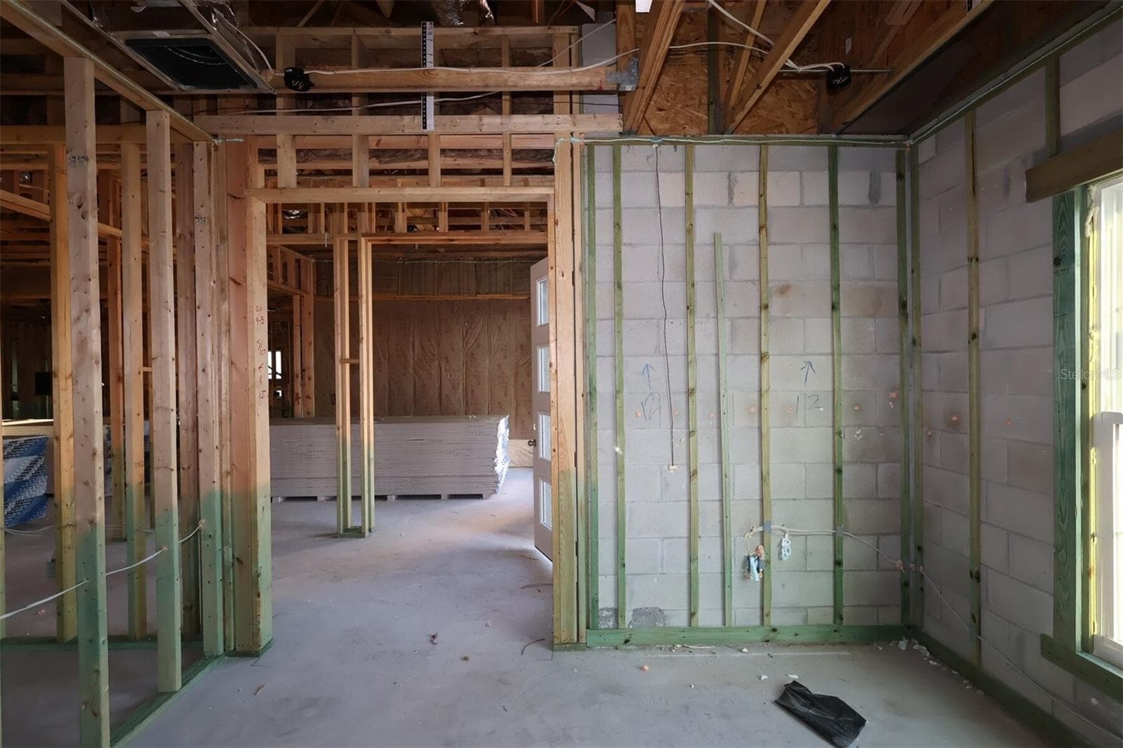 Single Family Residence at 17007 OVERSTORY RD, ORLANDO, photo 8 of 30