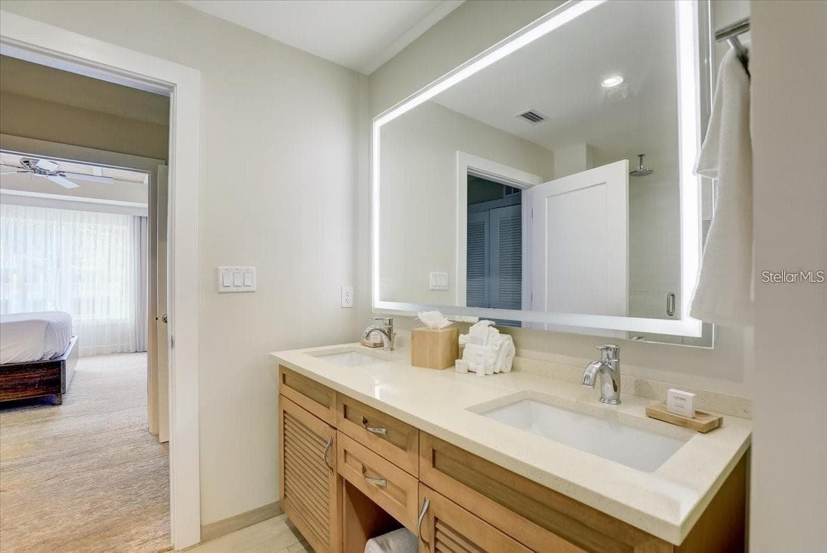 Condominium at 5325 MARINA DRIVE #423, HOLMES BEACH, photo 17 of 39