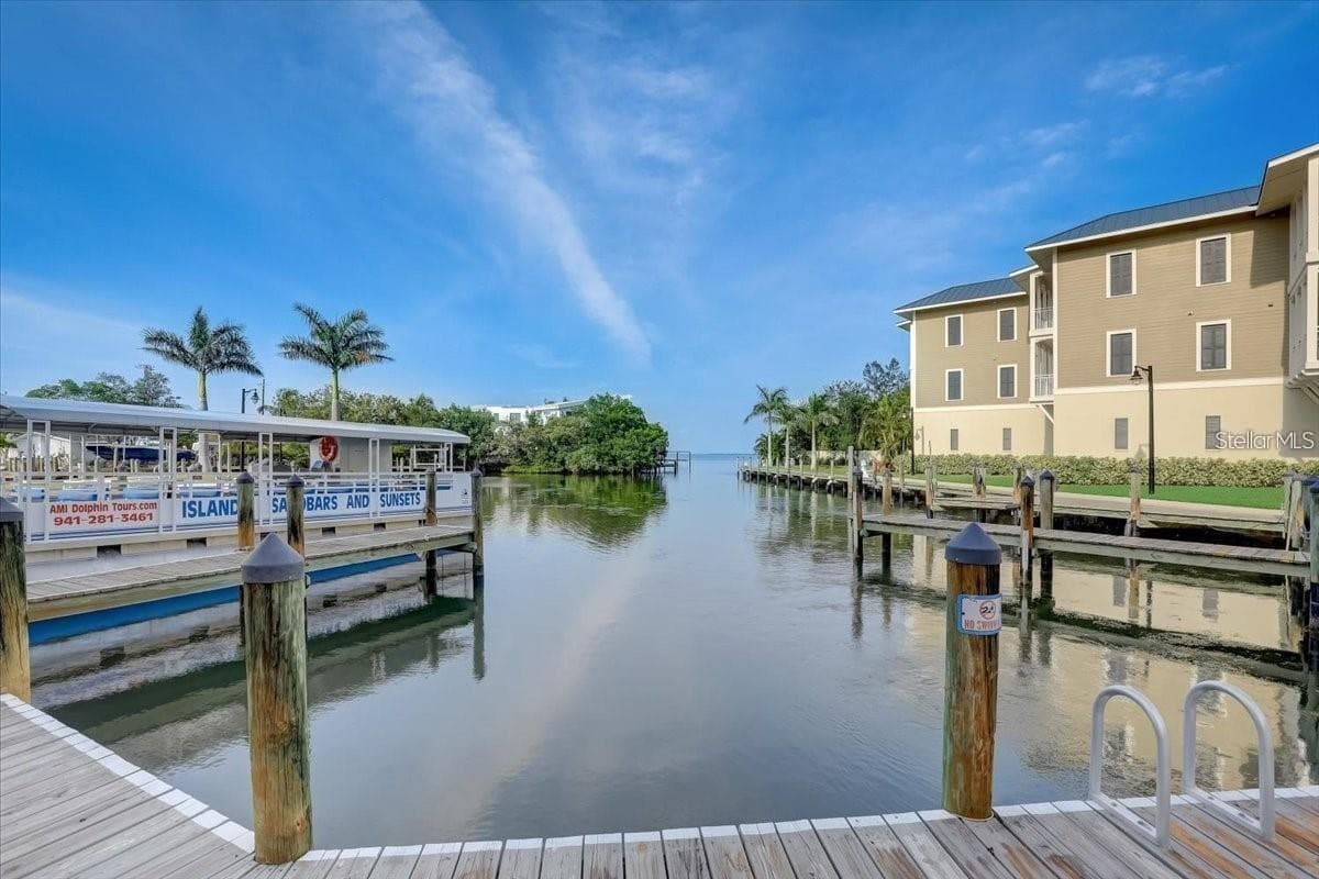 Condominium at 5325 MARINA DRIVE #423, HOLMES BEACH, photo 31 of 39