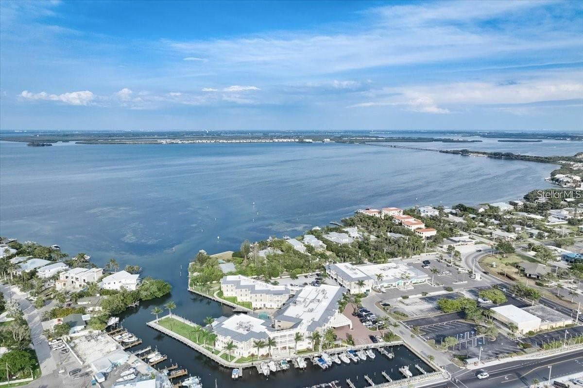 Condominium at 5325 MARINA DRIVE #423, HOLMES BEACH, photo 32 of 39