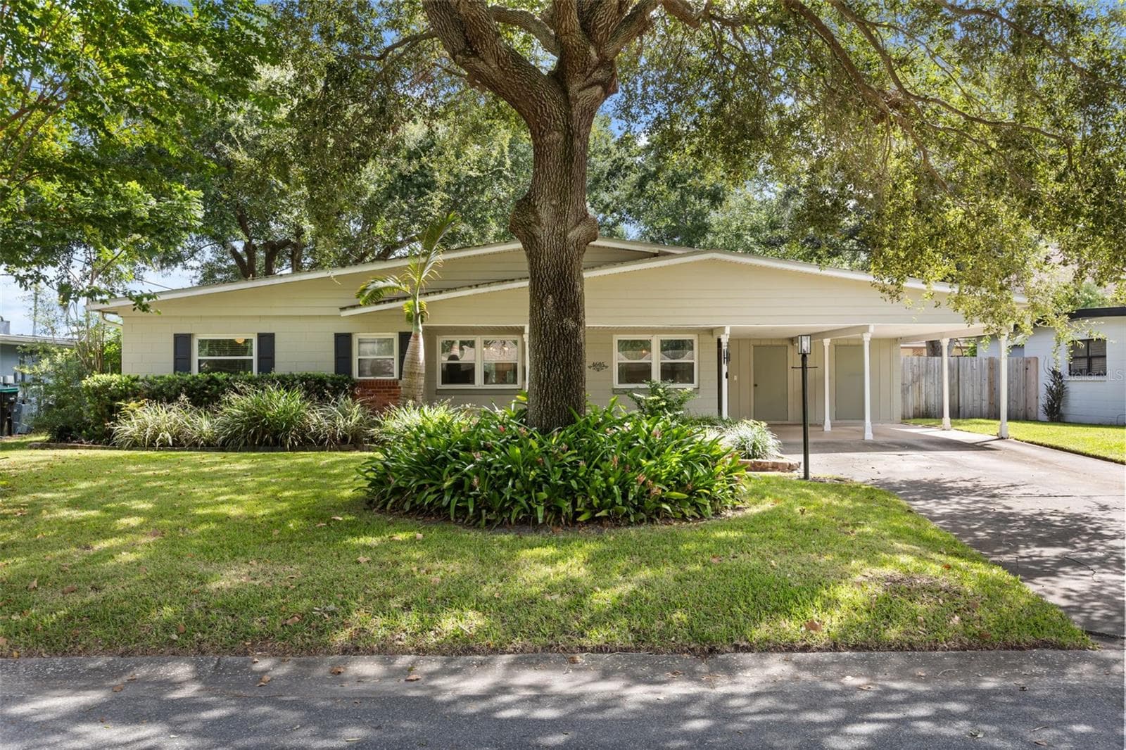 Single Family Residence at 4605 STILWELL DR, ORLANDO, photo 3 of 47