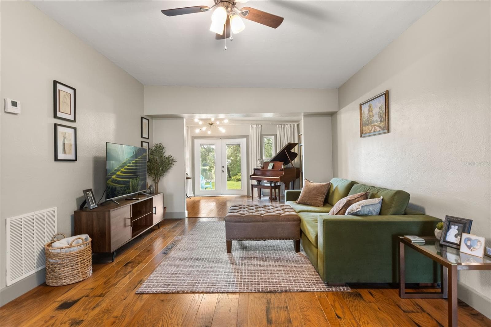 Single Family Residence at 4605 STILWELL DR, ORLANDO, photo 8 of 47