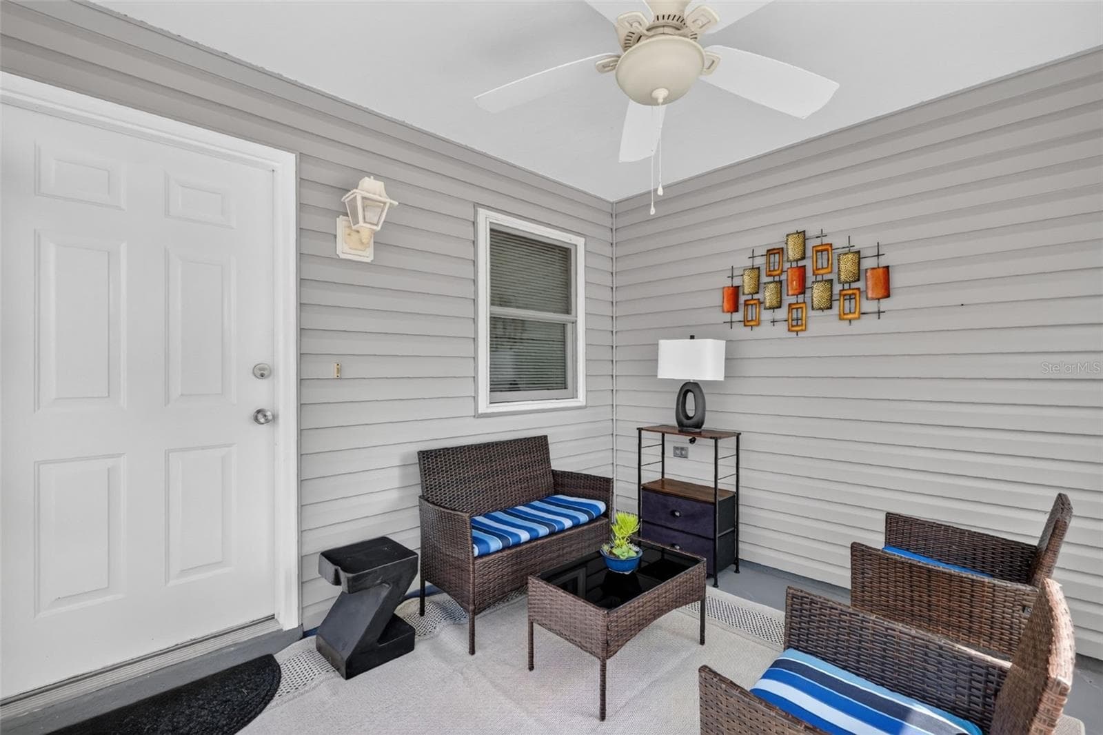 Villa at 1647 DURAN DR, THE VILLAGES, photo 2 of 35