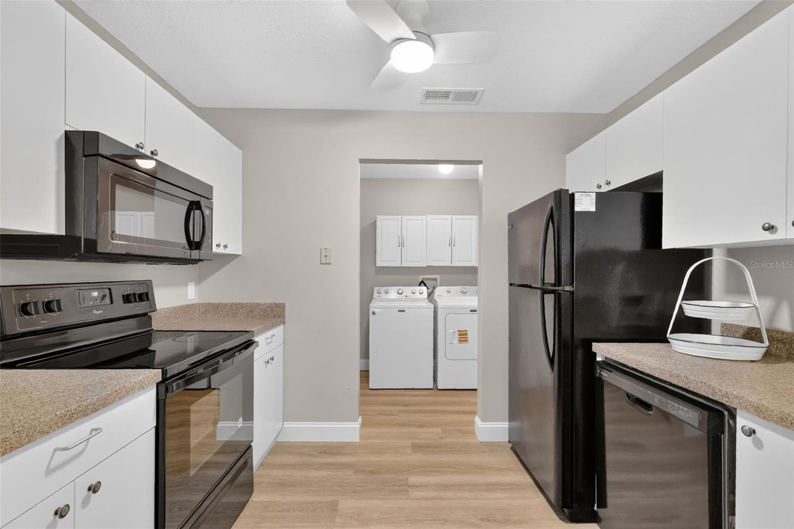 Villa at 1647 DURAN DR, THE VILLAGES, photo 9 of 35