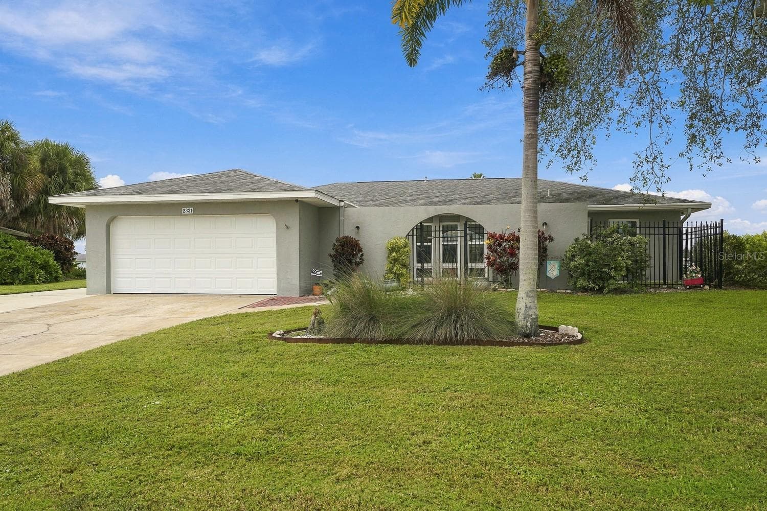 Single Family Residence at 2331 SANDLEWOOD DR, VENICE, photo 12 of 68