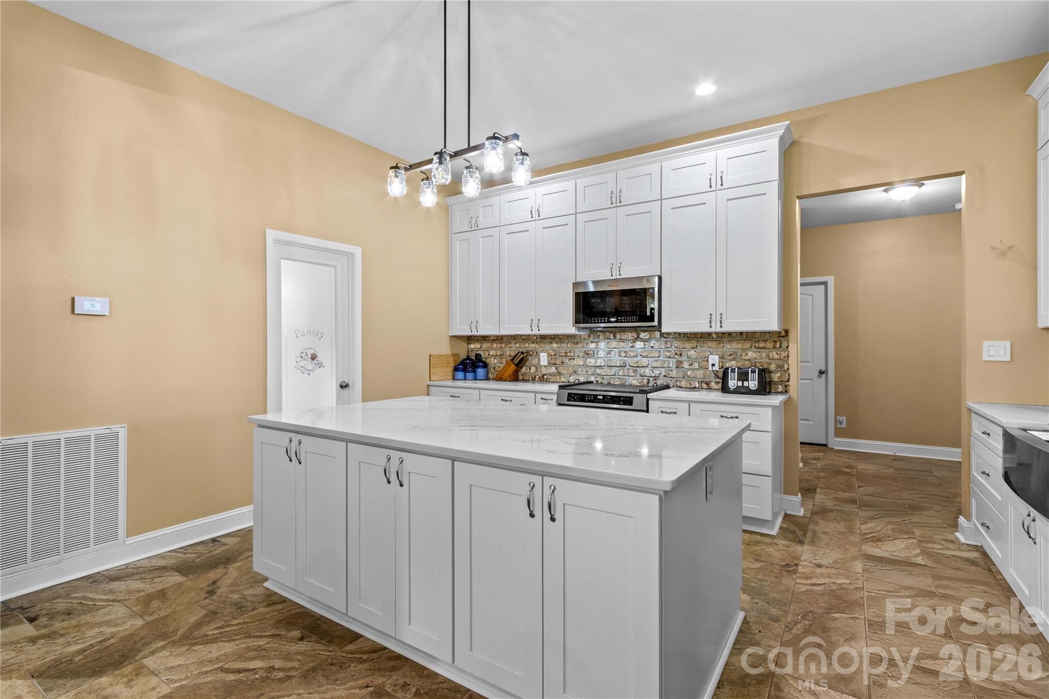 Single Family Residence at 846 Barry Oak Road, Cleveland, photo 11 of 48