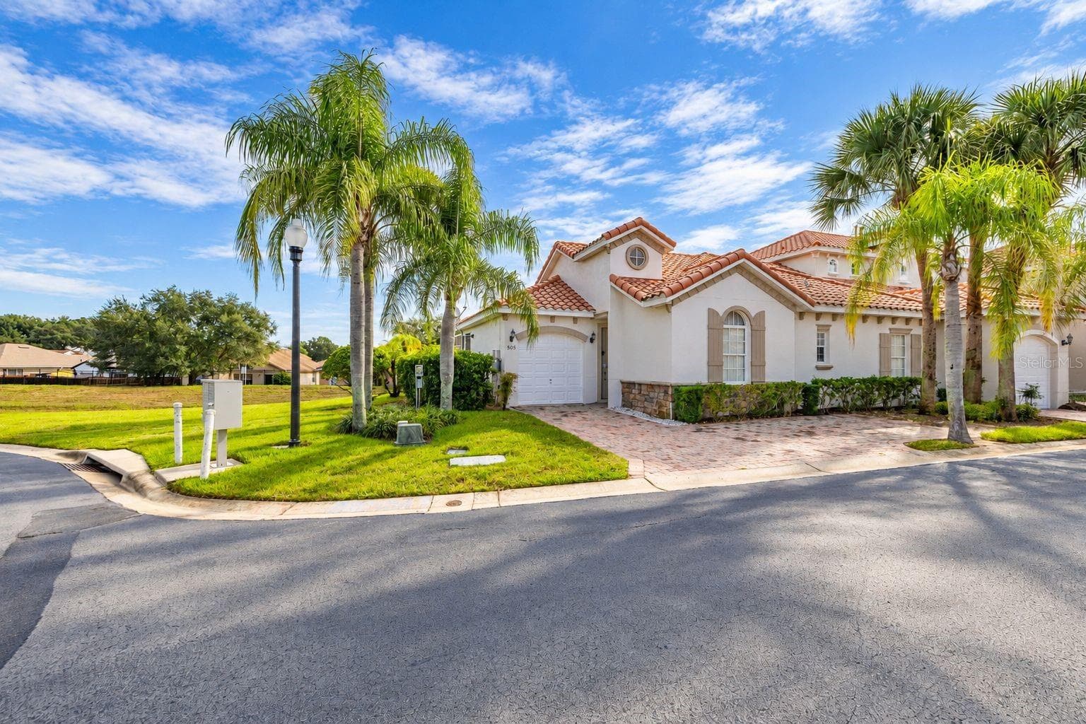 Corner lot - 506 BRUNELLO DR, DAVENPORT