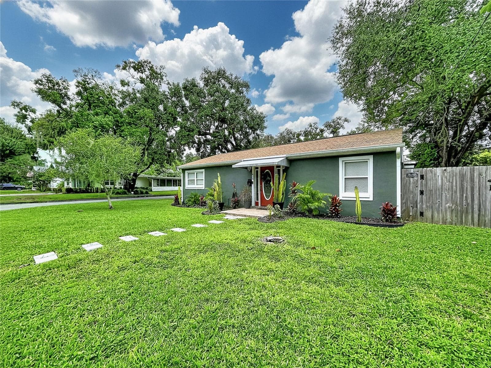 Single Family Residence at 611 W HENRY AVE, TAMPA, photo 65 of 76