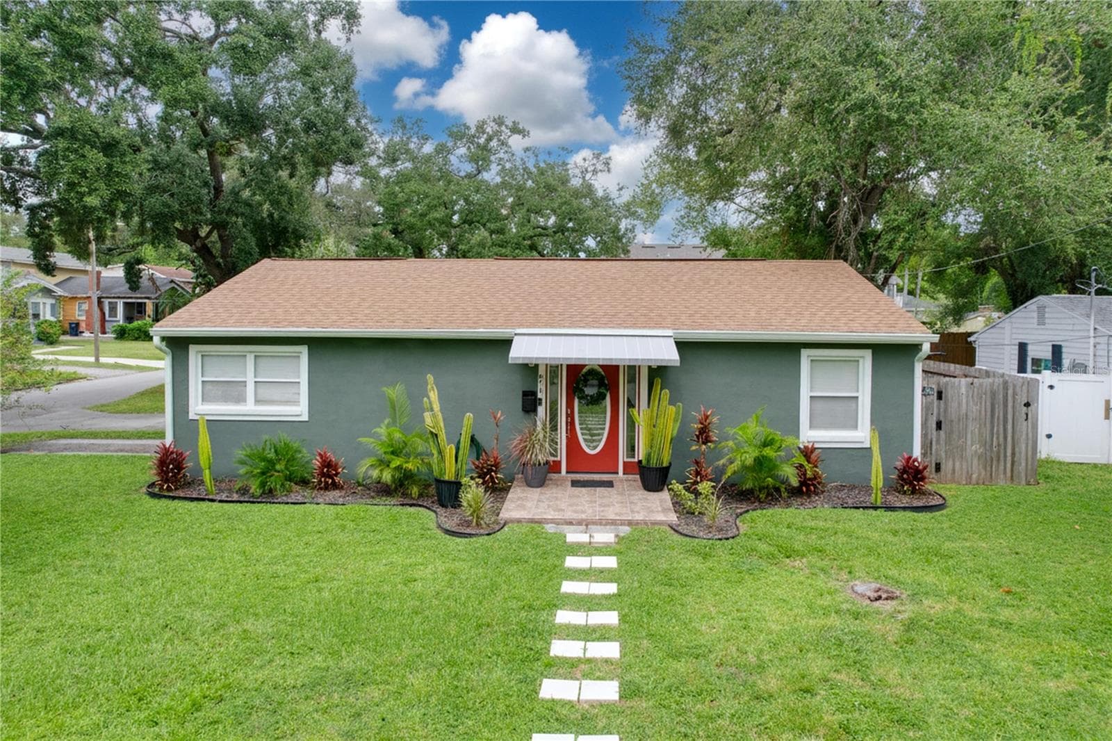 Single Family Residence at 611 W HENRY AVE, TAMPA, photo 7 of 76