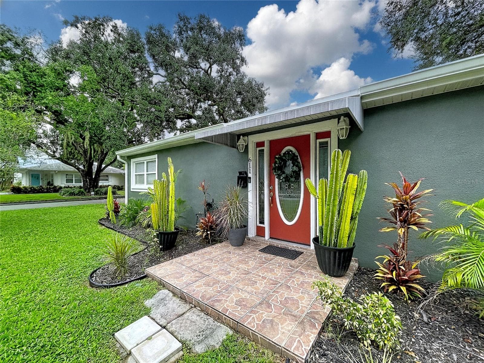 Single Family Residence at 611 W HENRY AVE, TAMPA, photo 8 of 76