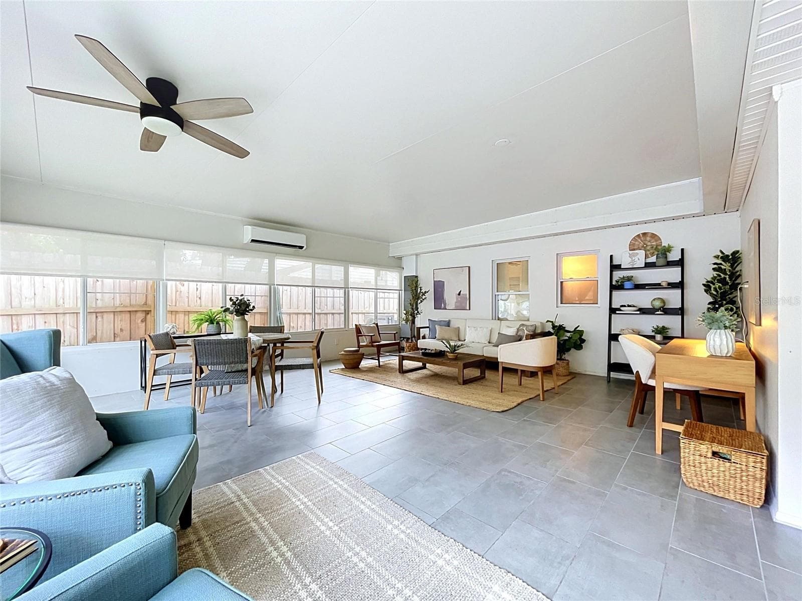 Single Family Residence at 611 W HENRY AVE, TAMPA, photo 12 of 76