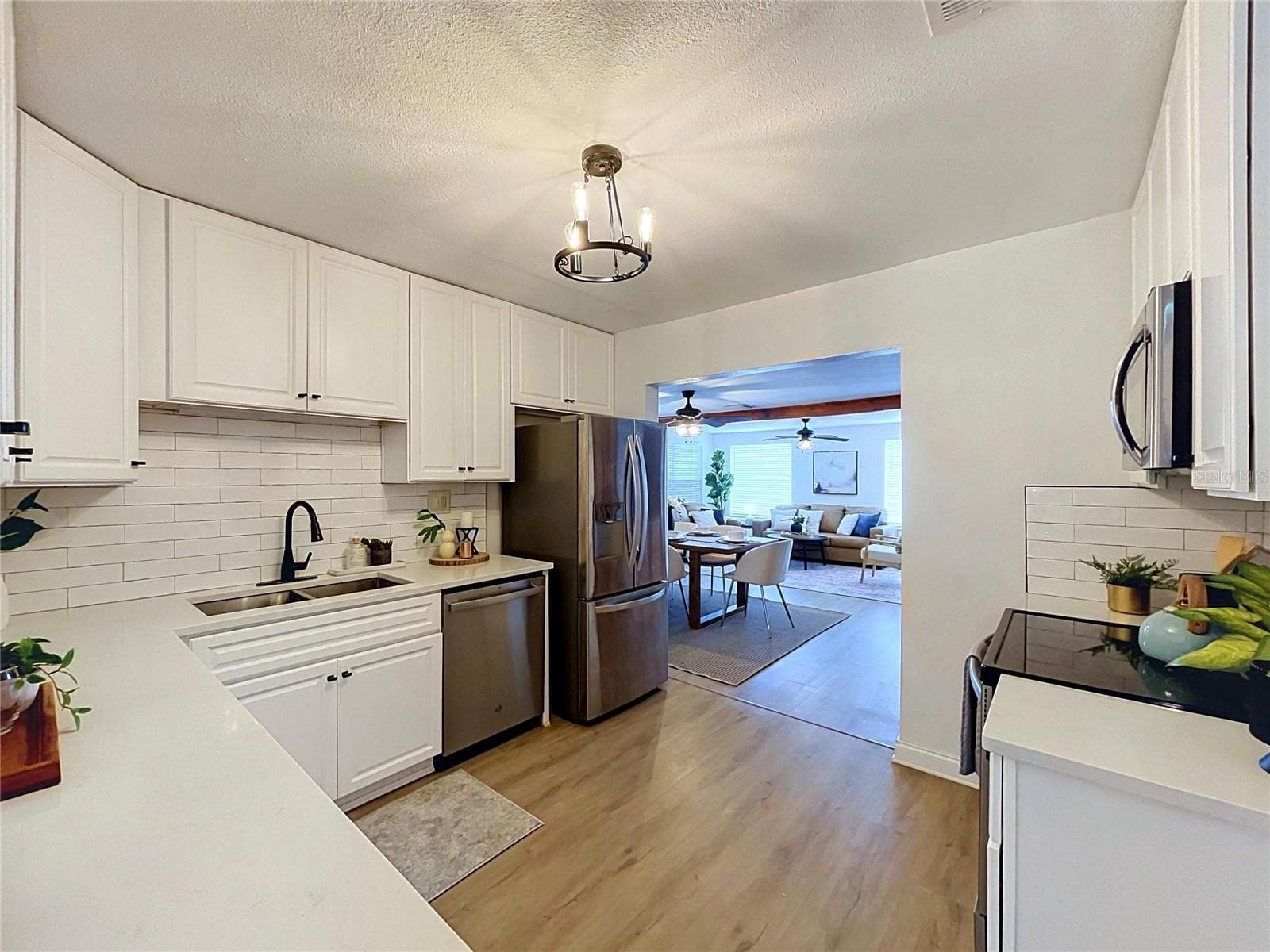 Single Family Residence at 611 W HENRY AVE, TAMPA, photo 37 of 76