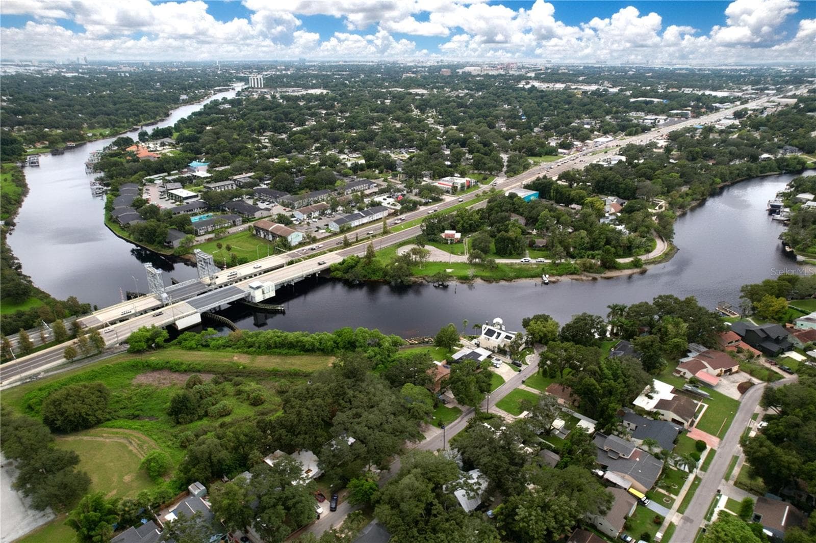 Single Family Residence at 611 W HENRY AVE, TAMPA, photo 67 of 76