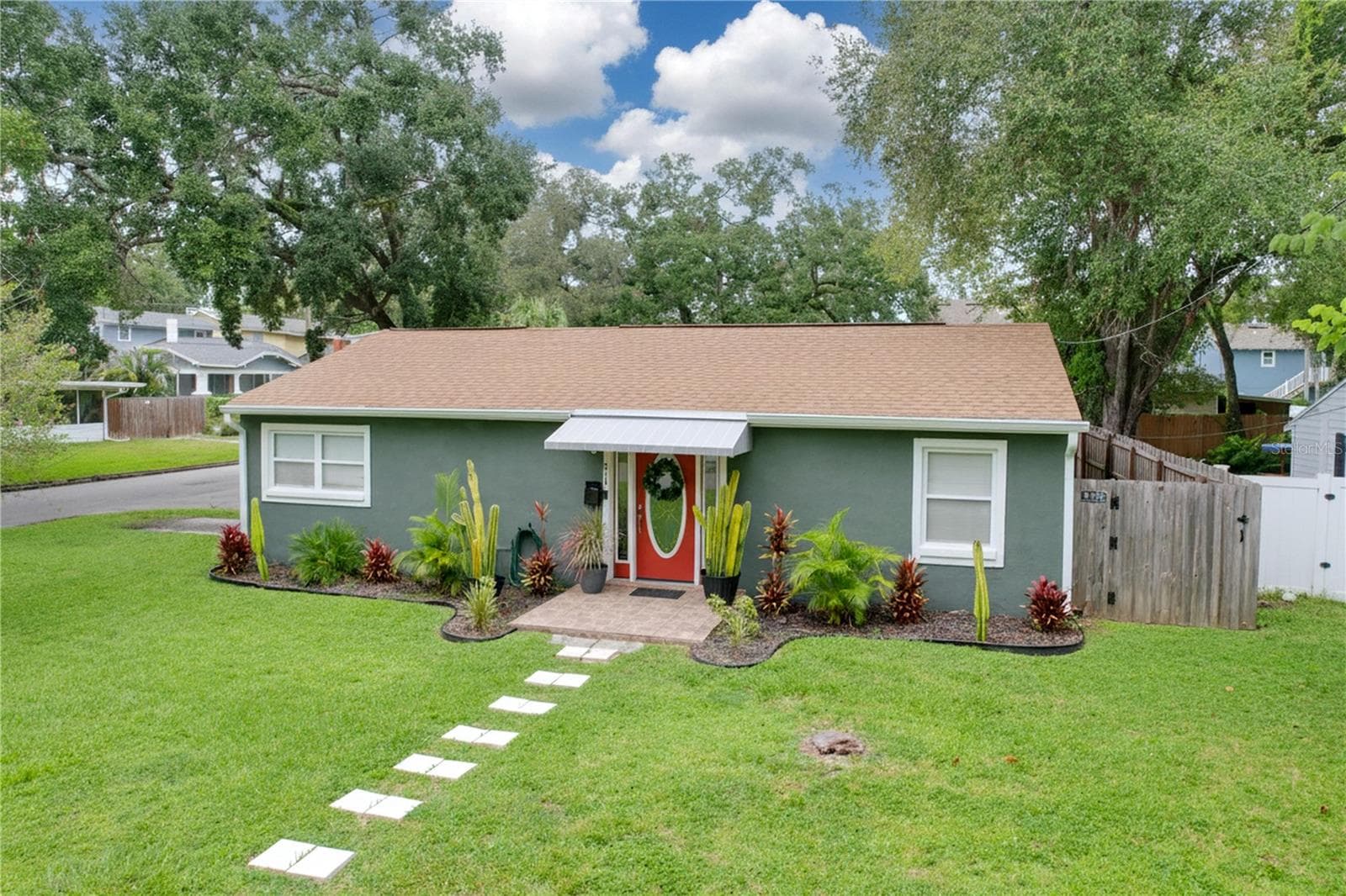 Single Family Residence at 611 W HENRY AVE, TAMPA, photo 72 of 76