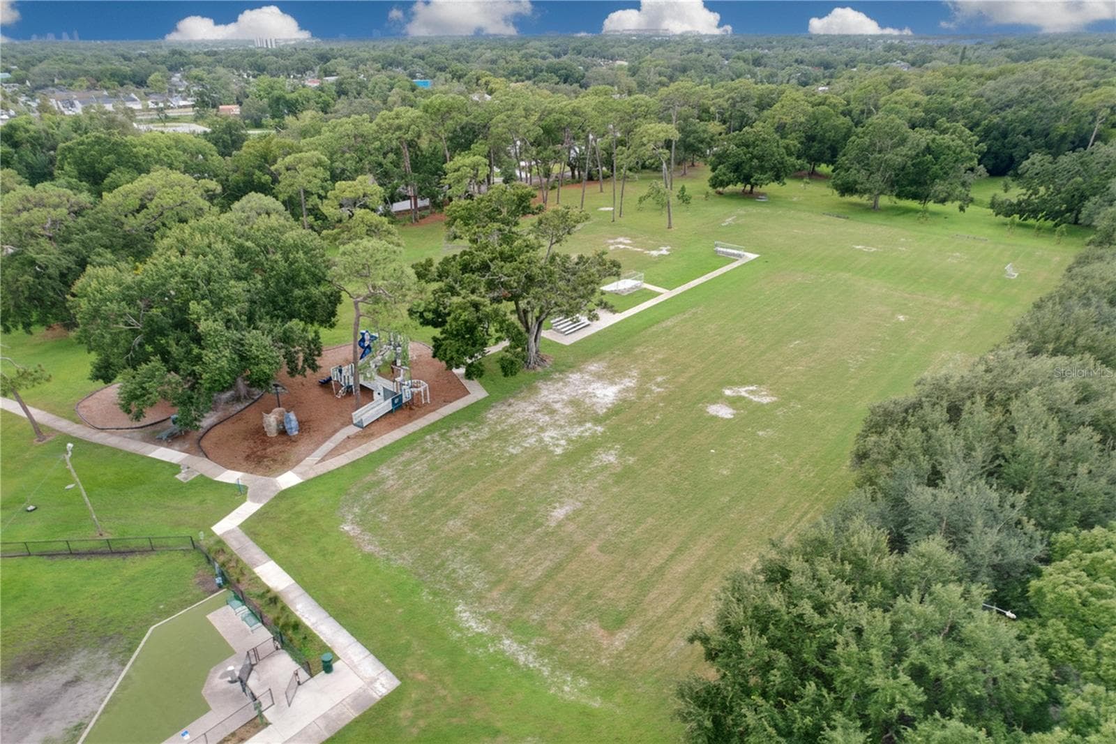 Single Family Residence at 611 W HENRY AVE, TAMPA, photo 75 of 76