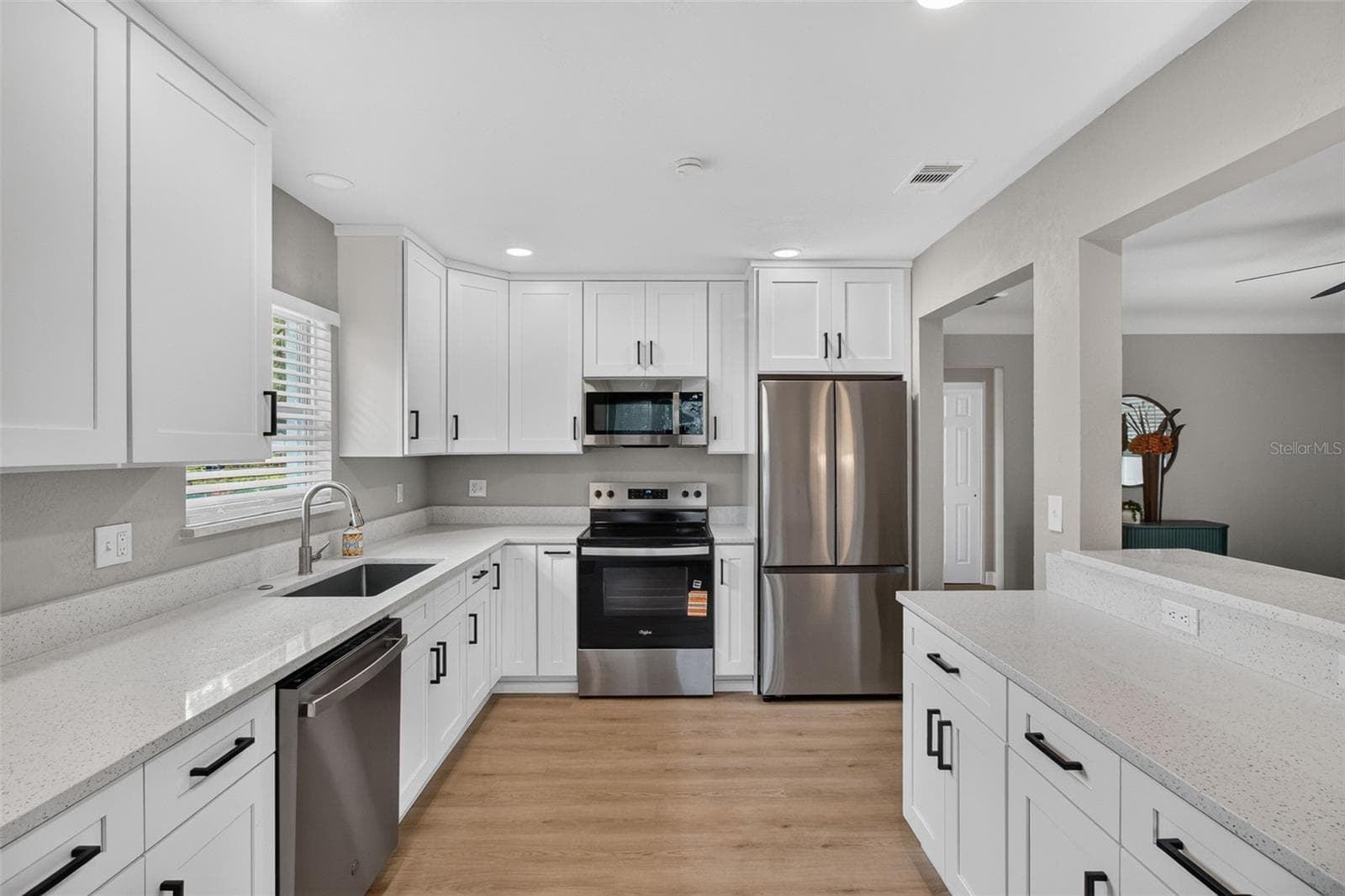 LOTS OF COUNTER SPACE AND CUPBOARDS - 2109 58TH ST S, GULFPORT