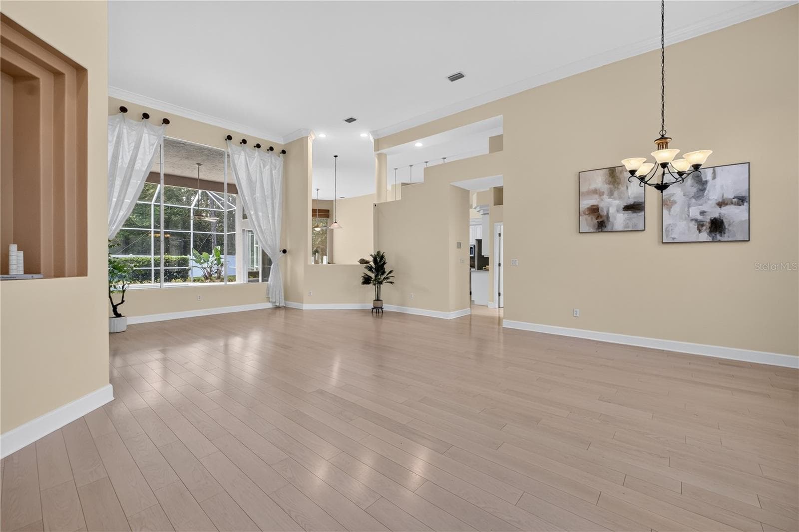 Single Family Residence at 12 BROOK CREST WAY, ORMOND BEACH, photo 5 of 64