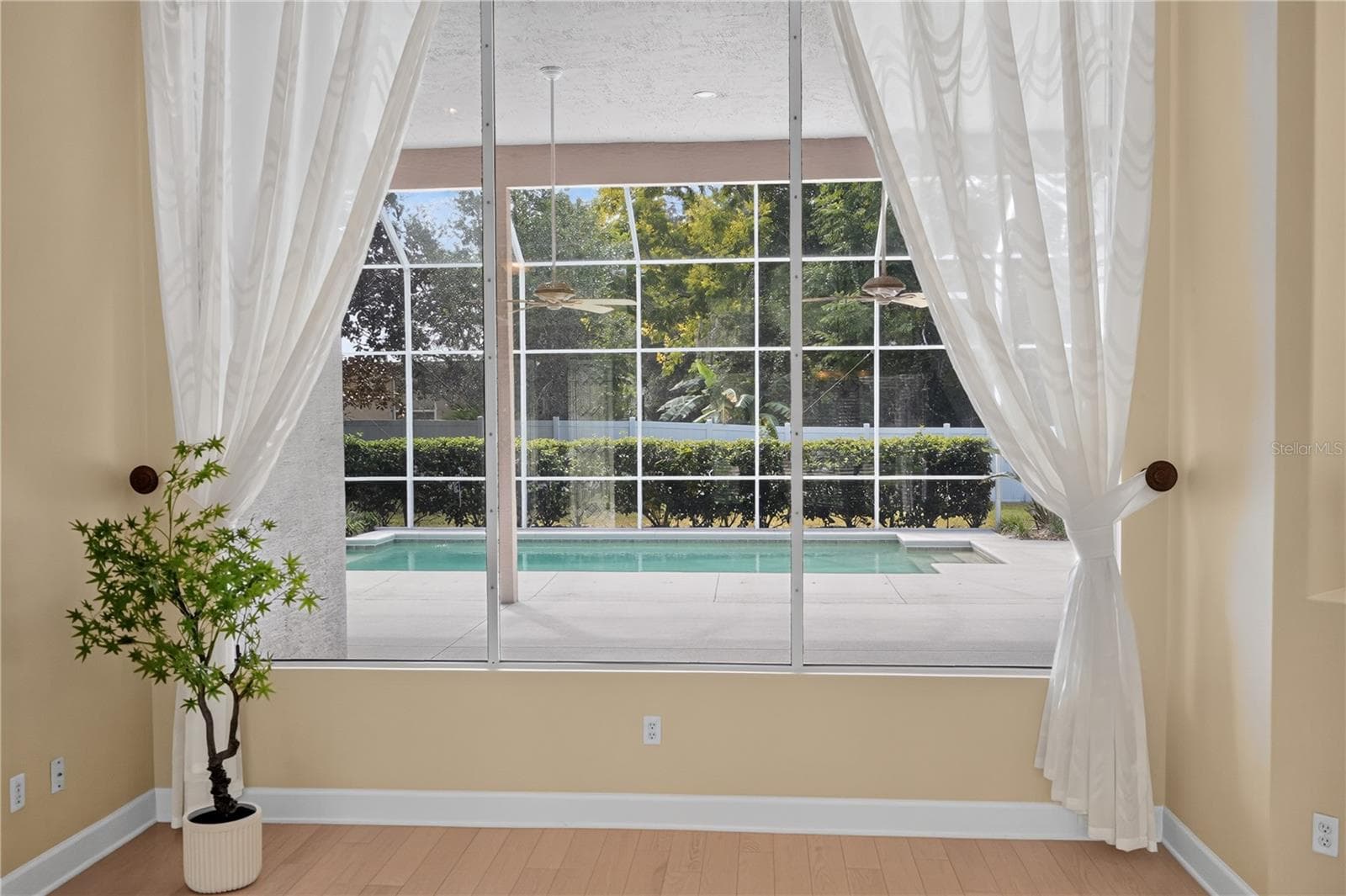 Single Family Residence at 12 BROOK CREST WAY, ORMOND BEACH, photo 6 of 64