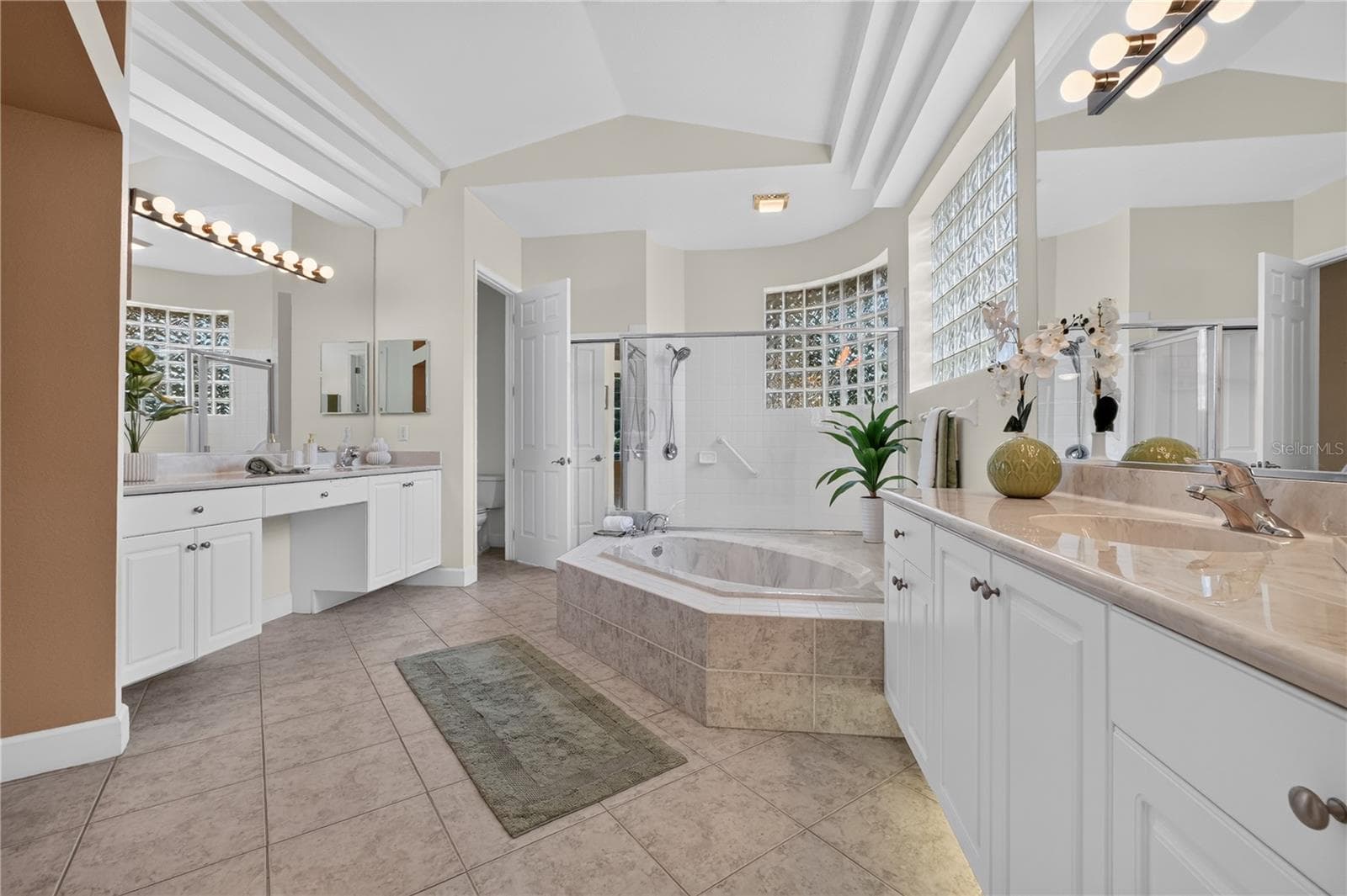 Single Family Residence at 12 BROOK CREST WAY, ORMOND BEACH, photo 13 of 64