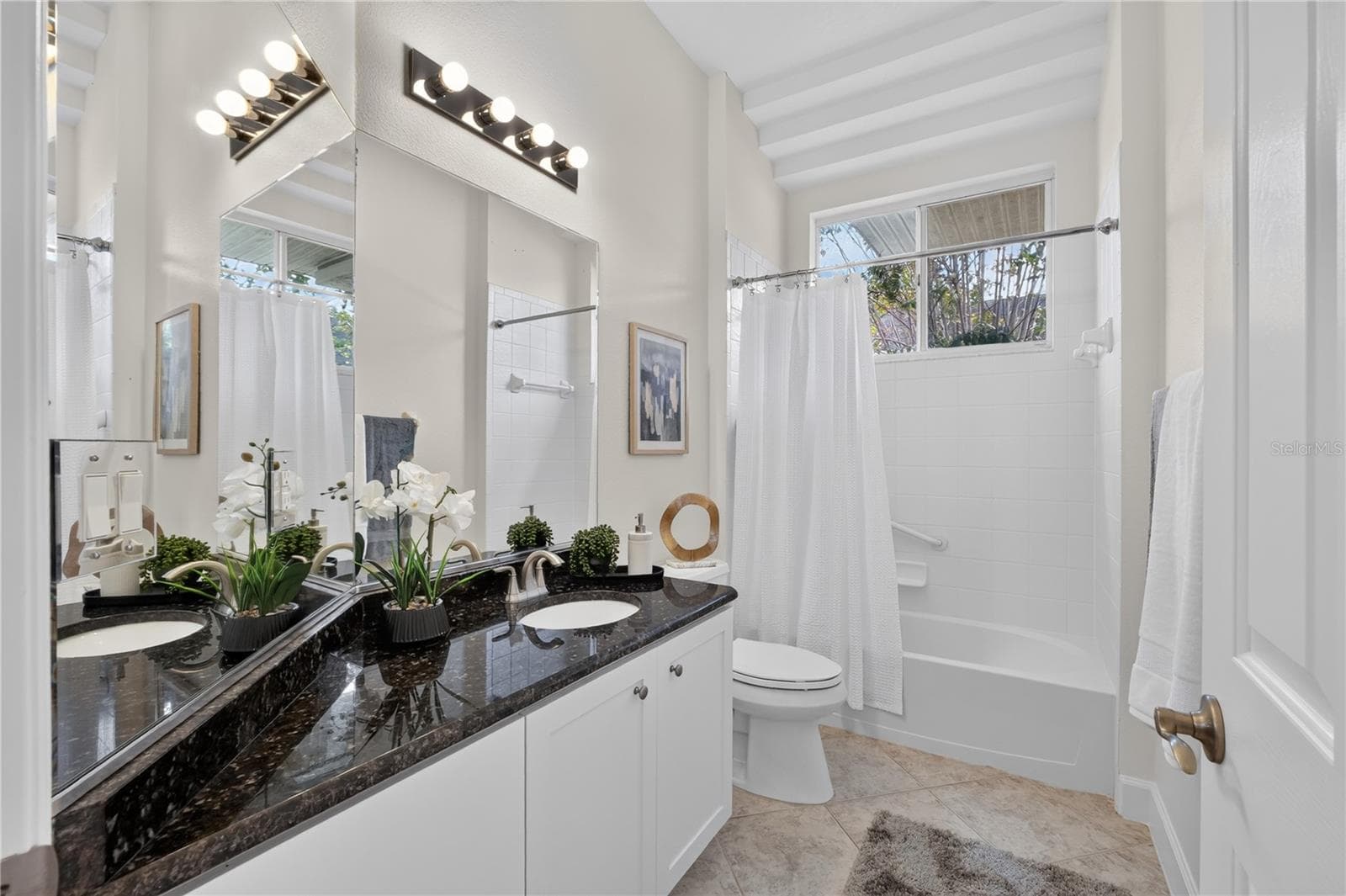 Single Family Residence at 12 BROOK CREST WAY, ORMOND BEACH, photo 18 of 64