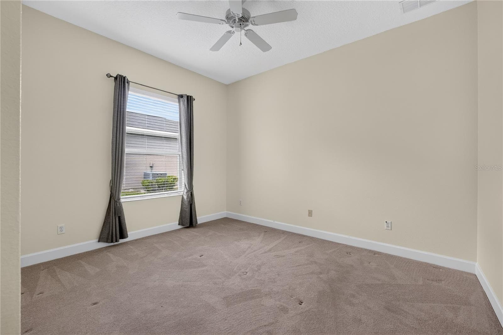Single Family Residence at 12 BROOK CREST WAY, ORMOND BEACH, photo 37 of 64