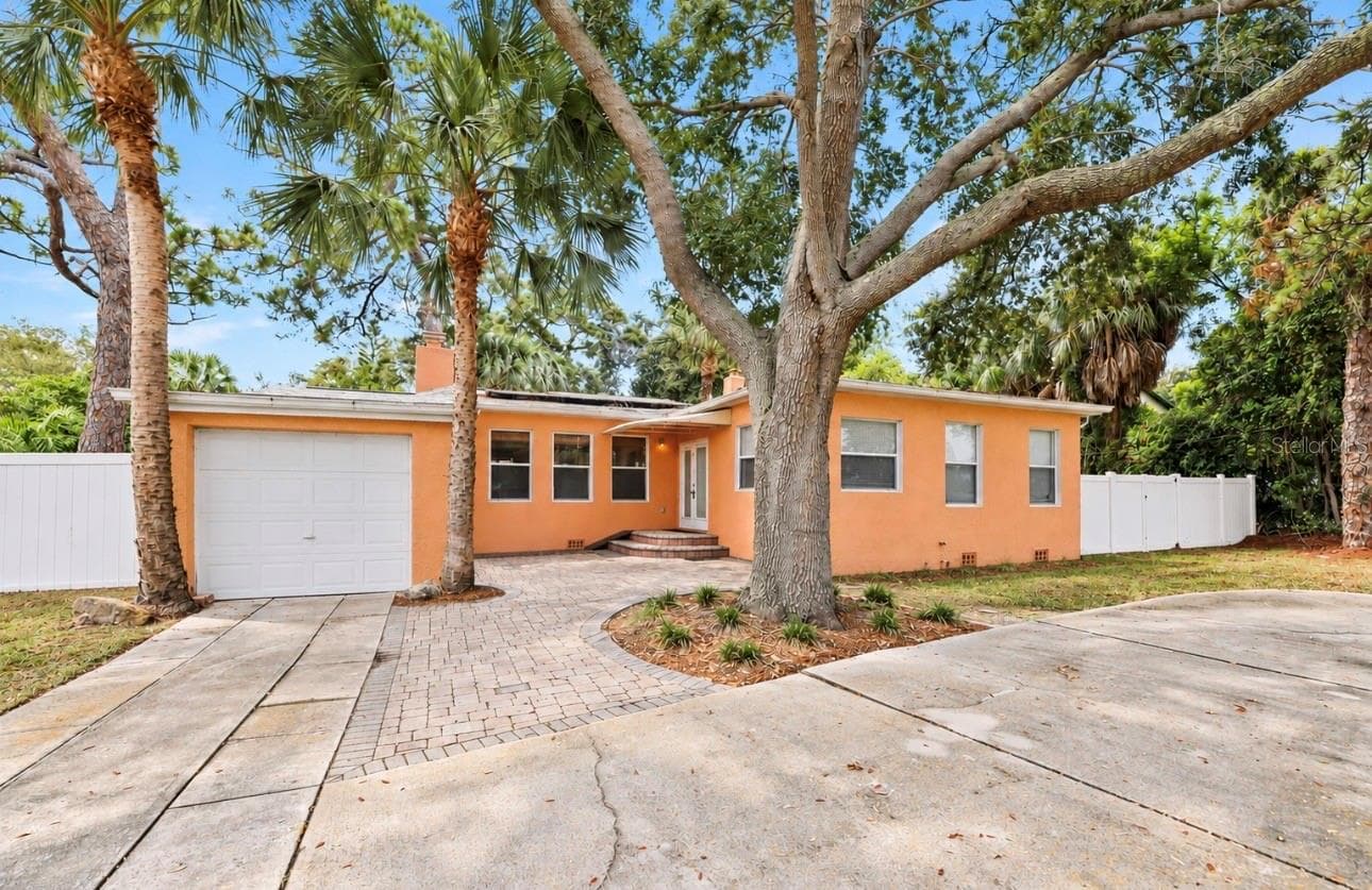 Single Family Residence at 1559 BAYSHORE BLVD, DUNEDIN