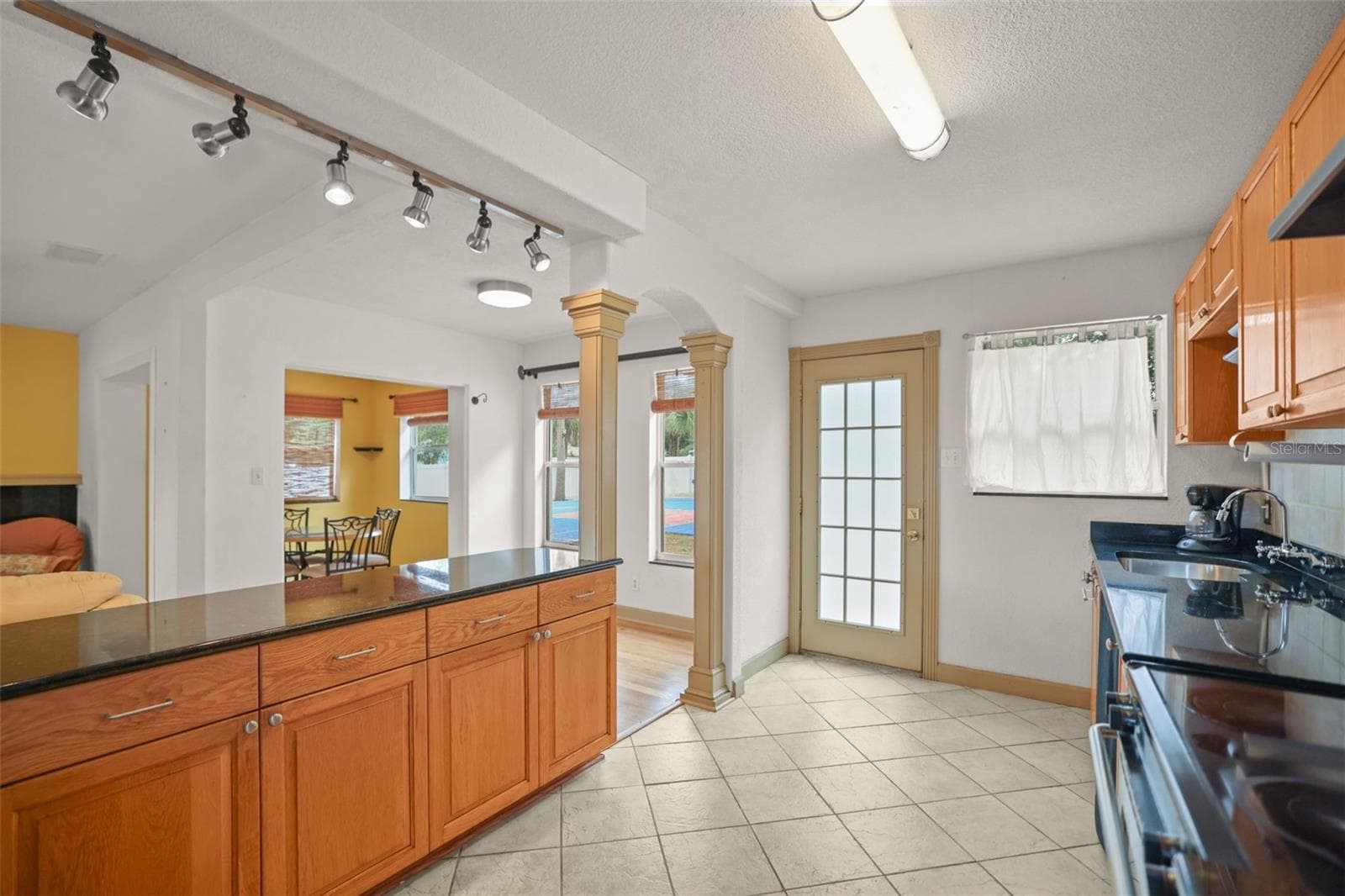 Single Family Residence at 1559 BAYSHORE BLVD, DUNEDIN, photo 9 of 28
