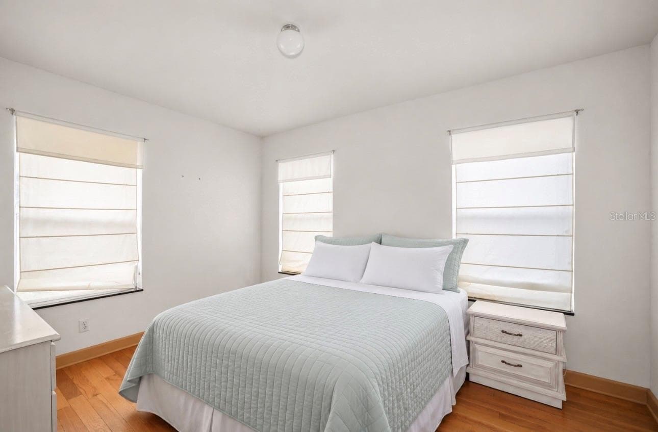 Single Family Residence at 1559 BAYSHORE BLVD, DUNEDIN, photo 17 of 28