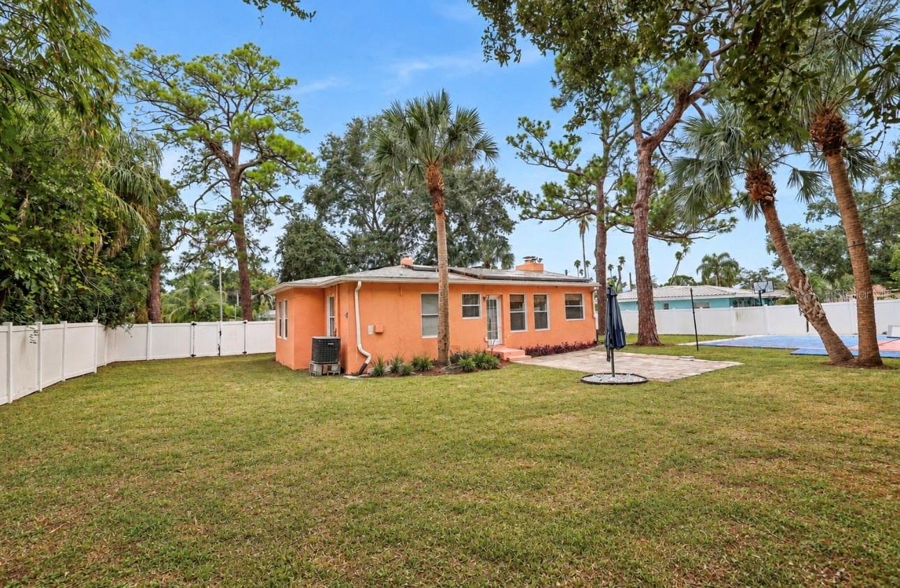 Single Family Residence at 1559 BAYSHORE BLVD, DUNEDIN, photo 22 of 28