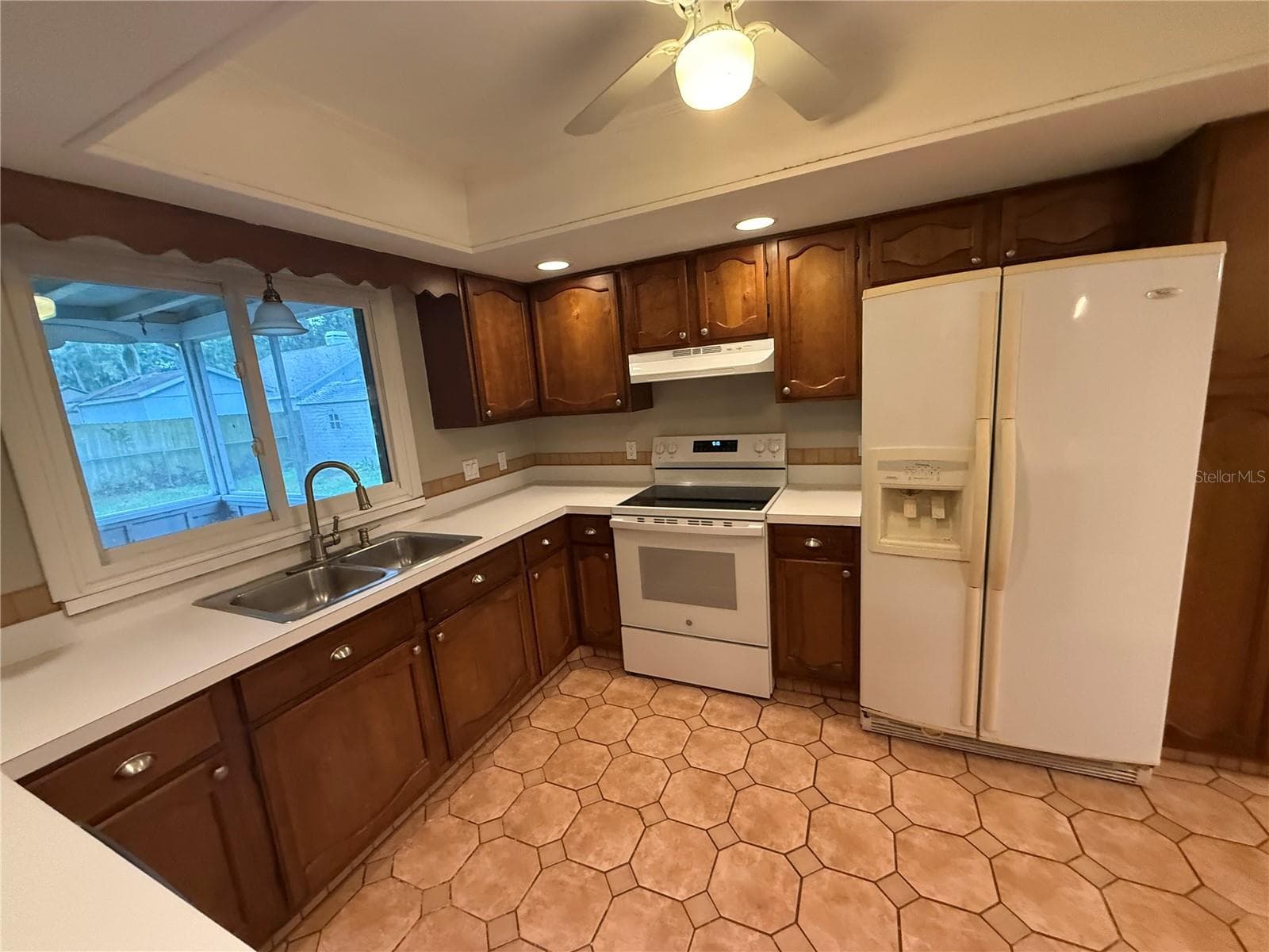 Single Family Residence at 3858 GARNET DR, MULBERRY, photo 9 of 39