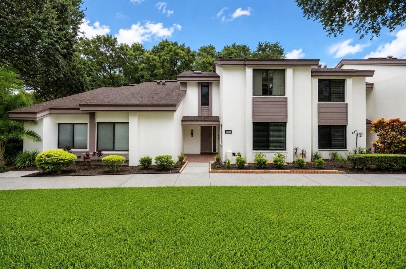 1750 LAKE CYPRESS DR #1002