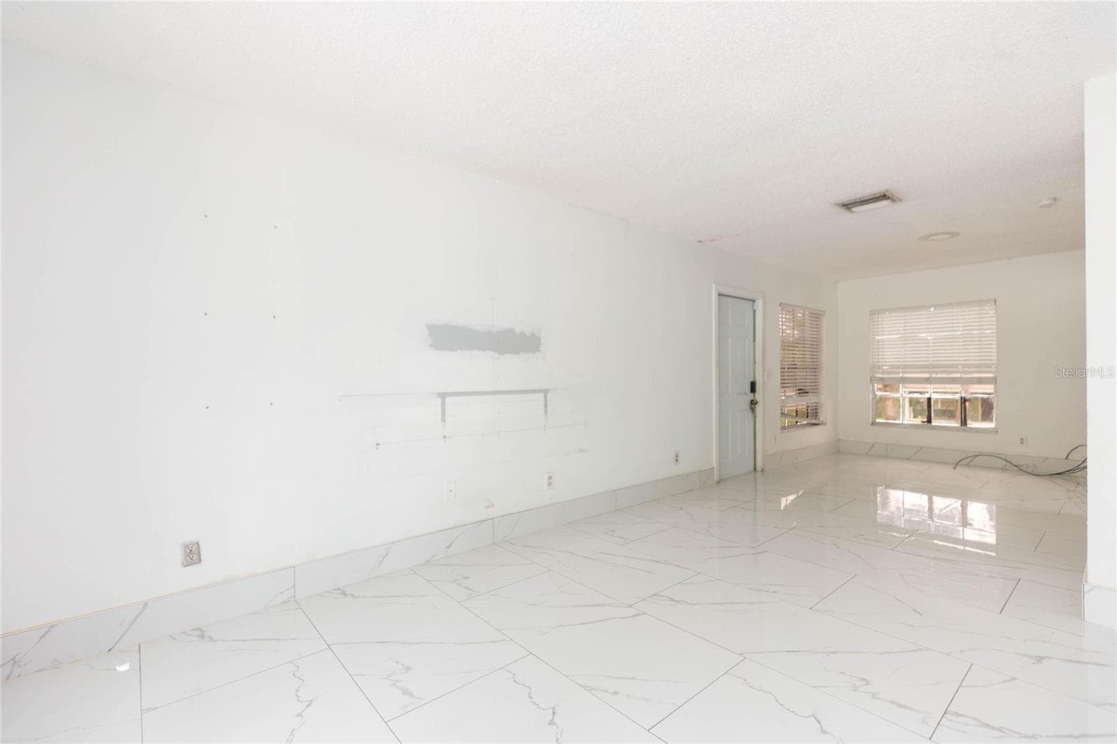 Duplex at 1718 E MULBERRY DR, TAMPA, photo 12 of 53